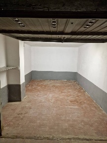 Foto Box in Centrale, Ventimiglia Centro Città di 16 m² con 1 locali