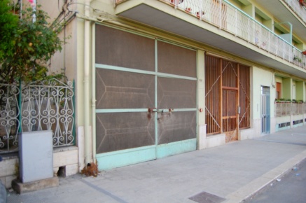 Foto Box in via Balilla, Canosa di Puglia Centro di 16 m² con 1 locali