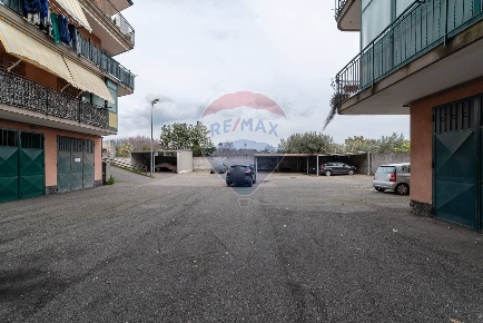 Foto Box in Via San Giuseppe San Filippo, Aci Catena Centro di 46 m²