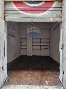 Foto Box in Via Mario Cartaro, Roma in vendita