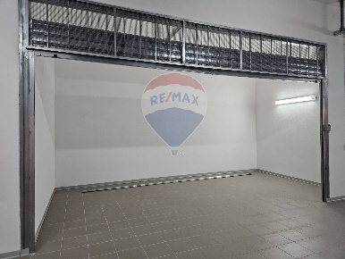 Foto Box in Via Enrico Serretta, Palermo San Lorenzo di 18 m² con 1 locali