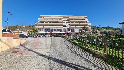 Foto Box in Via Lione, Atina Atina Inferiore in vendita