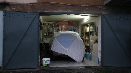 Foto Box in Via Madonna della Via, Gravina di Catania Centro di 15 m²