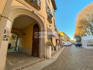 Foto Box in Piazza Petrarca, Pavia Centro Storico di 11 m² con 1 locali