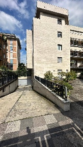 Foto Box in Via Gabriele Camozzi, Bergamo in vendita