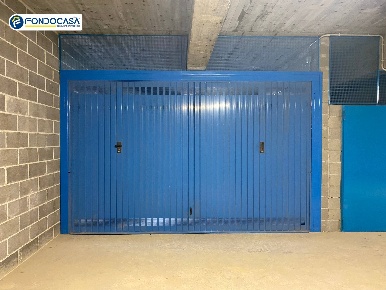 Foto Box in Via IV Novembre, Borghetto Santo Spirito di 44 m² con 1 locali