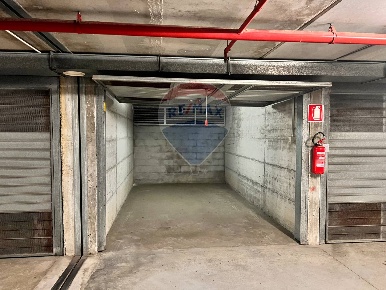 Foto Box in corso Valparaiso, Chiavari in vendita