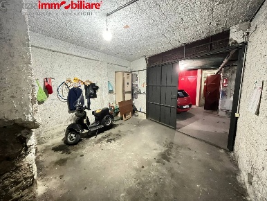 Foto Box in via filippo maria briganti, Napoli in vendita
