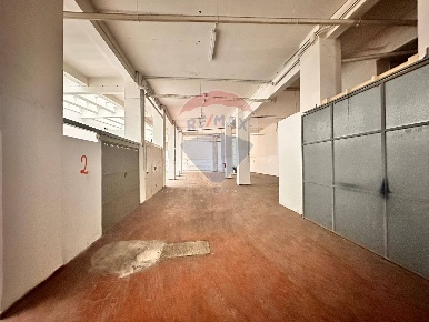 Foto Box in via Martiri della Resistenza, Ancona Regione di 26 m²
