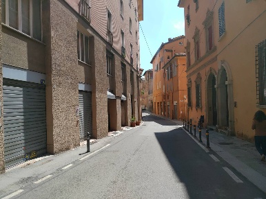 Foto Box in Via De' Poeti AD.ZE, Bologna Castiglione - Tribunale di 16 m²