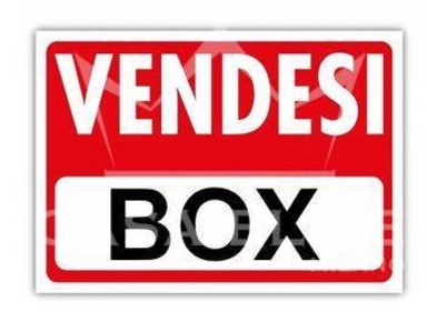 Foto Box in Via Bosi, Ossona in vendita