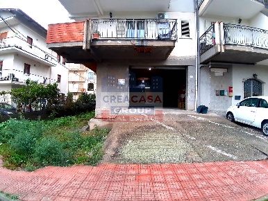 Foto Box in Corso delle Provincie, Gaggi di 100 m² con 1 locali in vendita