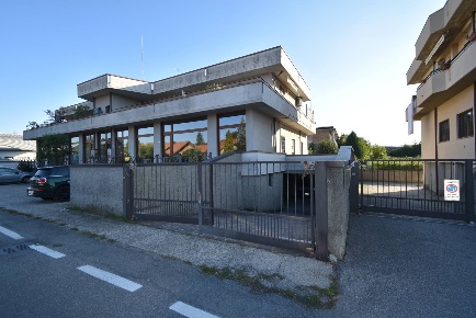 Foto Box in Via Liguria, Bernareggio in vendita