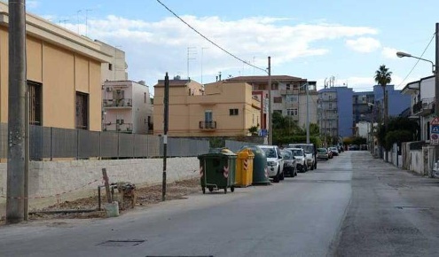 Foto Box in viale grottasanta, Siracusa Grottasanta - Tunisi di 57 m²