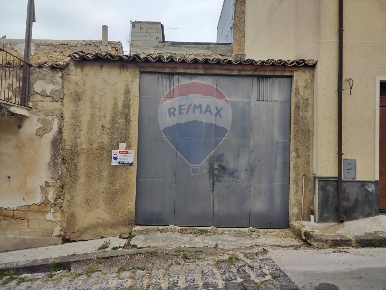 Foto Box in via minghetti, Grammichele di 40 m² con 1 locali in vendita
