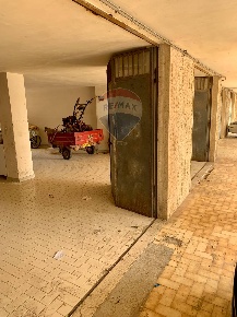 Foto Box in Via Vecchia Rutigliano, Noicattaro Centro di 150 m² in vendita