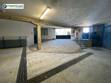Foto Box in Via IV Novembre, Borghetto Santo Spirito di 23 m² con 1 locali