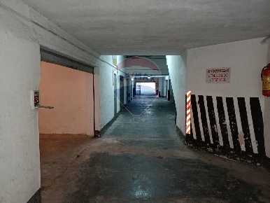 Foto Box in Via Compagnoni, Genova in vendita