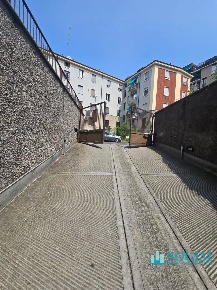 Foto Box in Via Adua, Sesto San Giovanni in vendita