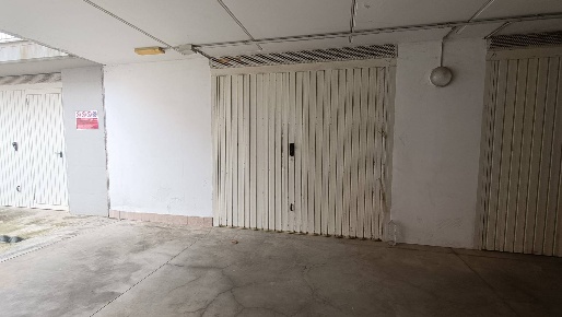 Foto Box a Macerata in vendita