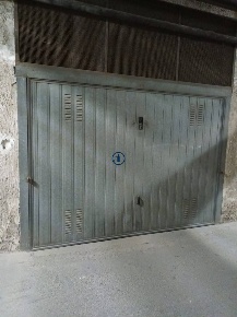 Foto Box in Via Campolongo, Maddaloni Centro di 21 m² con 1 locali