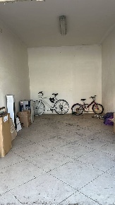 Foto Box in via Del Circuito, Pescara in vendita