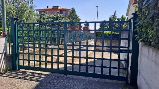 Foto Box in via Angelo Brofferio, Chieri in vendita