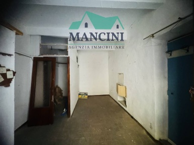 Foto Box in MATTEOTTI, Jesi Centro Storico di 16 m² con 1 locali in vendita