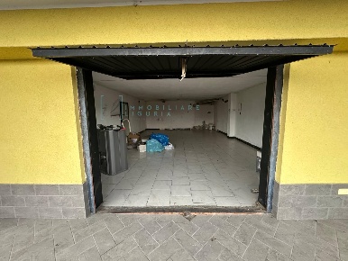 Foto Box in strada dei pozzi, Ceriale di 48 m² con 1 locali in vendita