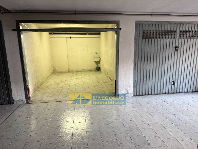Foto Box in VIALE ABRUZZO, Chieti Chieti Scalo di 20 m² con 1 locali