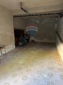 Foto Box in via giacomo leopardi, Gravina di Catania Centro di 32 m²