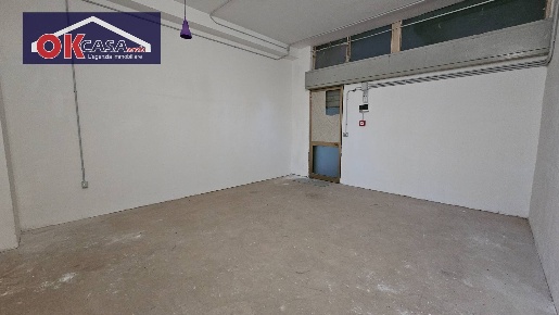 Foto Box in Via Giarrette, Monfalcone di 30 m² con 1 locali in vendita