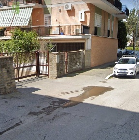 Foto Box a Roma in vendita