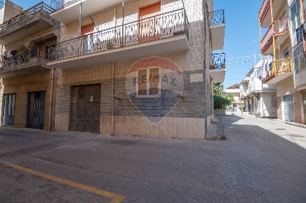 Foto Box in AGRIGENTO, Caltagirone Centro di 12 m² con 1 locali in vendita