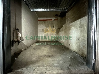 Foto Box a Santa Maria Capua Vetere di 13 m² con 1 locali in vendita