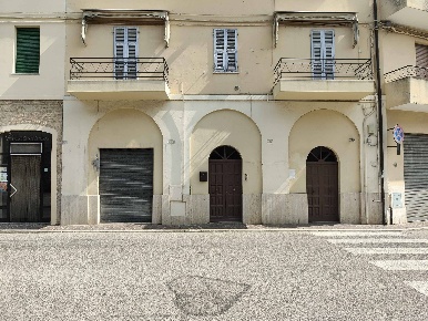 Foto Box in Viale G. Leopardi, Acquaviva Picena in vendita