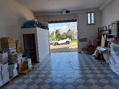 Foto Box in via Savelli, Rocca Priora in vendita
