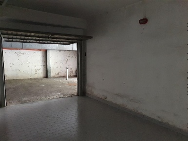 Foto Box in viale colli aminei 491, Napoli in vendita