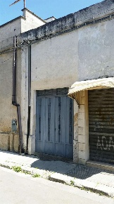 Foto Box a San Donaci in vendita