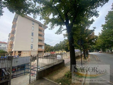 Foto Box in Via Moirano 19, Pinerolo in vendita
