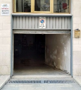Foto Box a Gravina in Puglia di 55 m² con 1 locali in vendita