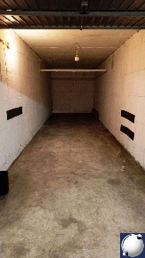 Foto Box in Via Leopardi, Erba Centro di 25 m² con 1 locali in vendita