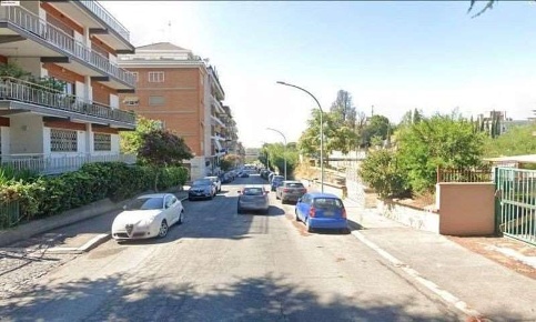 Foto Box in Largo Vincenzo Ambrosio 15, Roma in vendita