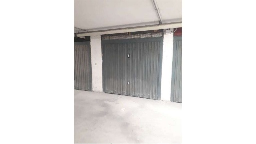 Foto Box a Modena di 16 m² con 1 locali in vendita