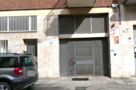 Foto Box in Via Guido Zucchini, Bologna Irnerio di 20 m² con 1 locali