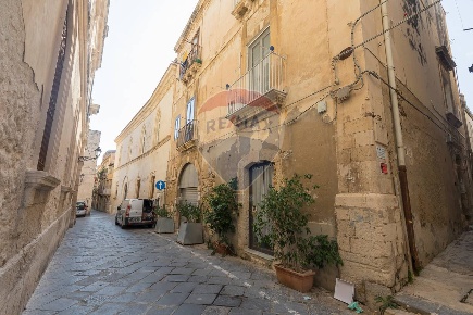 Foto Appartamento in Ronco del ritiro 12, Siracusa Ortigia di 75 m²