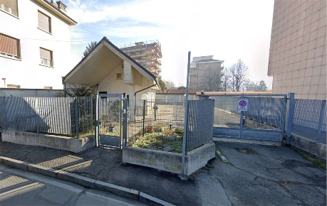 Foto Box in Via Fratelli Macario 13, Rivoli in vendita
