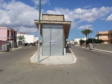 Foto Box in Via Volturno e Via Menotti, San Donaci in vendita