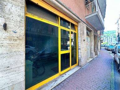 Foto Box in Via Zignago, Rapallo in vendita