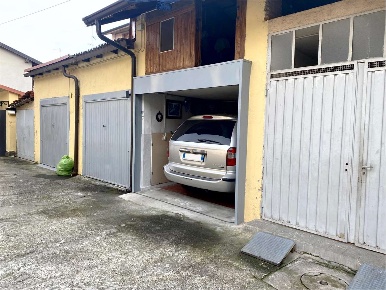 Foto Box in Via Umberto I° 25, Cislago in vendita
